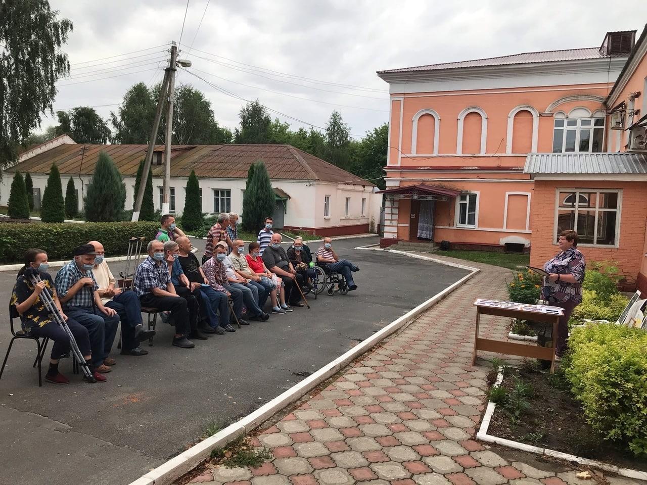 В Болховском доме-интернате для престарелых и инвалидов появится социальный автобус