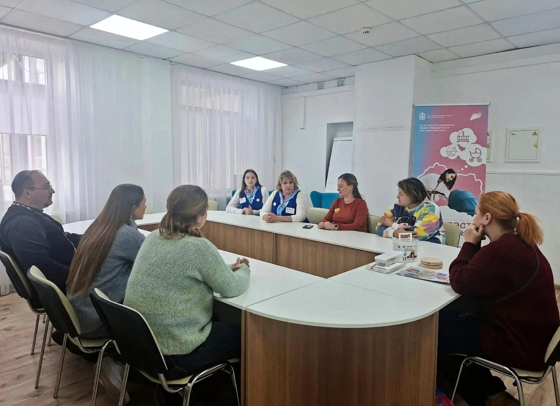 «Помощь маме»: как Кадровые центры поддерживают женщин с детьми «Помощь маме»: как Кадровые центры поддерживают женщин с детьми