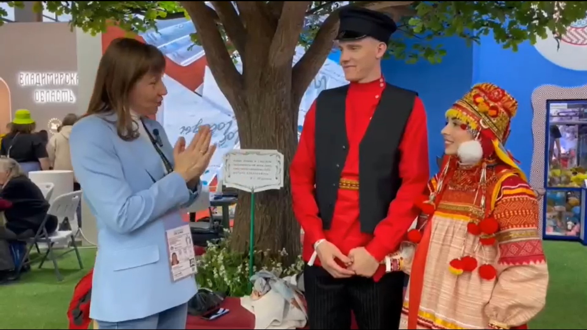 Орловские молодожены Петр и Елена стали участниками самой массовой свадьбы России Орловские молодожены Петр и Елена стали участниками самой массовой свадьбы России
