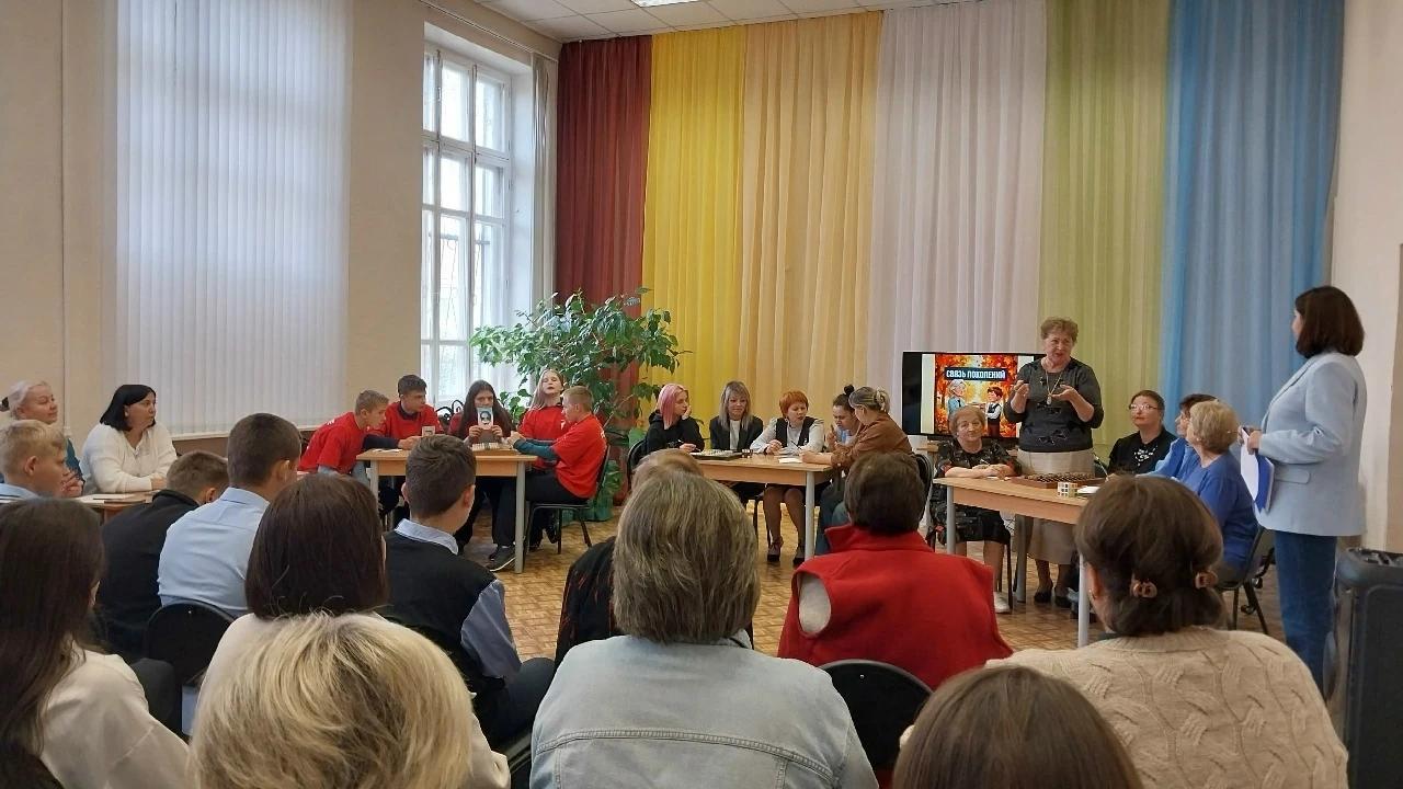 В комплексном центре соцобслуживания Хотынецкого района прошла необычная встреча поколений